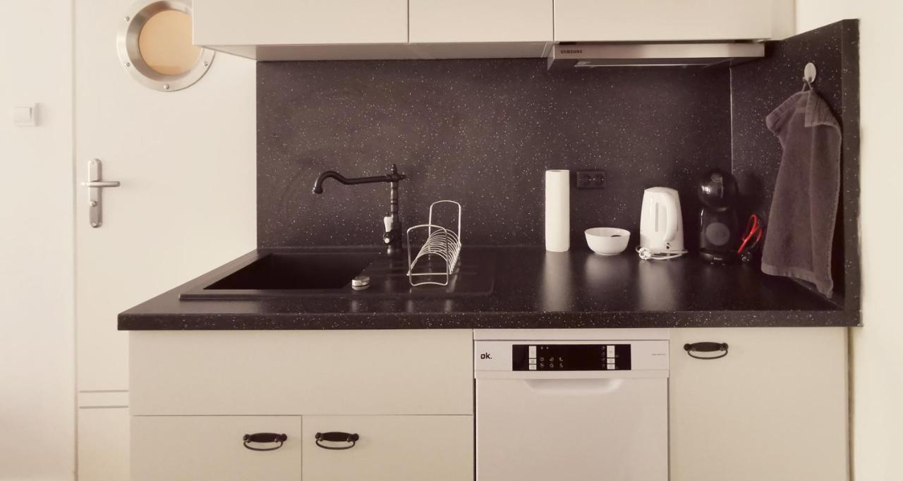 Kardinal Studios Wina Bagian luar foto