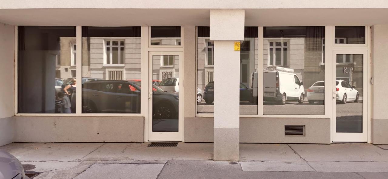 Kardinal Studios Wina Bagian luar foto